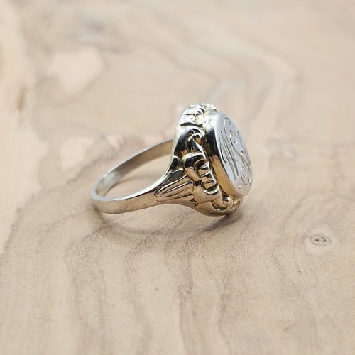 Bague sceau - -,